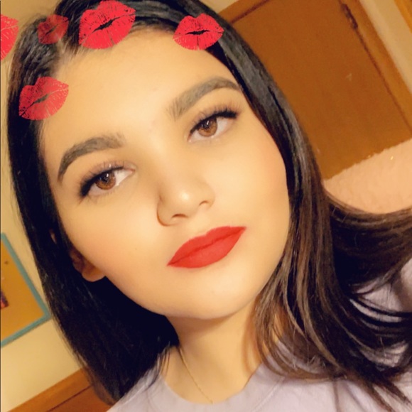 Meet Your Posher, Diamela! - Picture 3 of 3